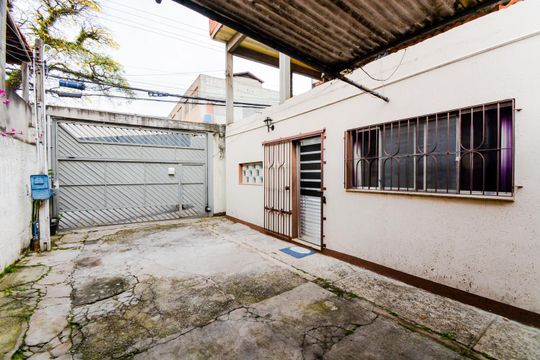 Garagem de casa para alugar com 3 quartos, 190m² em Macedo, Guarulhos