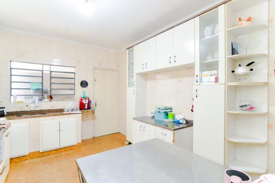 Cozinha de casa à venda com 3 quartos, 170m² em Jardim Cocaia, Guarulhos