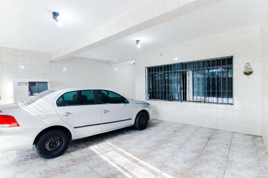 Garagem de casa à venda com 3 quartos, 170m² em Jardim Cocaia, Guarulhos