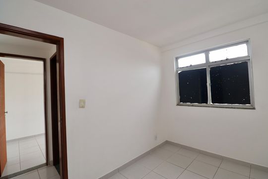 Quarto 2 de apartamento para alugar com 2 quartos, 40m² em Itapuã, Salvador