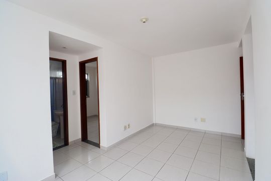 Sala de apartamento para alugar com 2 quartos, 40m² em Itapuã, Salvador