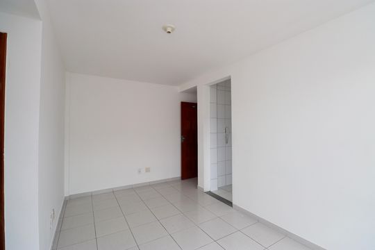 Sala de apartamento para alugar com 2 quartos, 40m² em Itapuã, Salvador