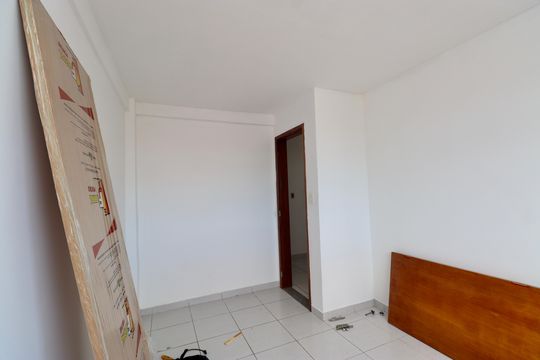 Quarto 2 de apartamento para alugar com 2 quartos, 40m² em Itapuã, Salvador
