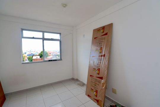 Quarto 2 de apartamento para alugar com 2 quartos, 40m² em Itapuã, Salvador