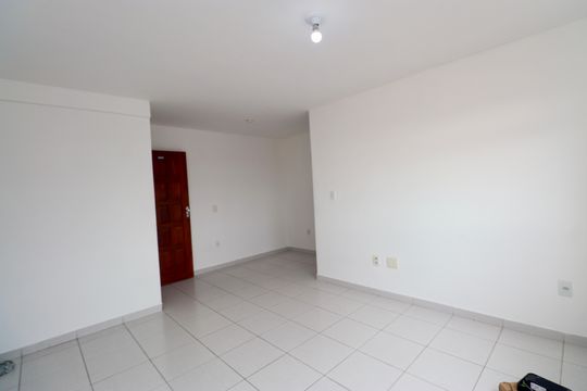 Sala de apartamento para alugar com 2 quartos, 40m² em Itapuã, Salvador