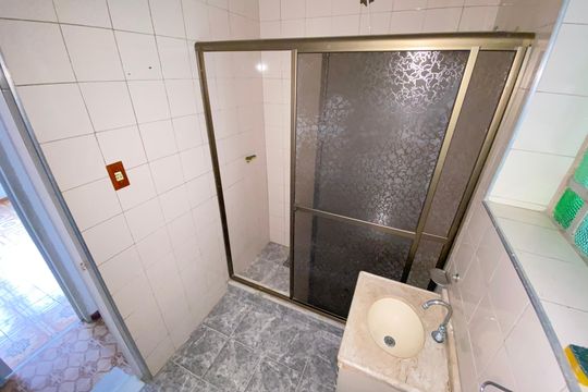 Banheiro social  de apartamento à venda com 1 quarto, 47m² em Piedade, Rio de Janeiro