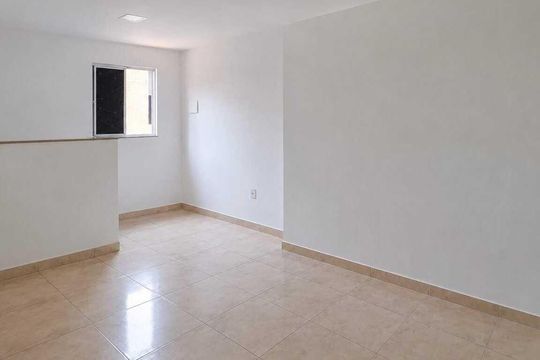 Sala de casa para alugar com 2 quartos, 70m² em Guaratiba, Rio de Janeiro