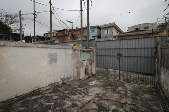 Garagem de casa para alugar com 1 quarto, 40m² em Taboão, Diadema