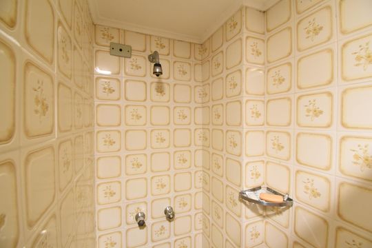 Banheiro de apartamento para alugar com 1 quarto, 32m² em Bigorrilho, Curitiba