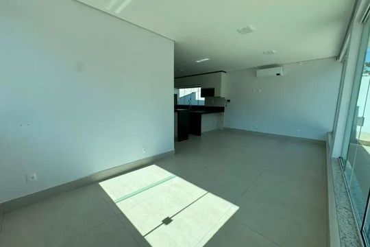 Sala de casa para alugar com 3 quartos, 120m² em Braúnas, Belo Horizonte