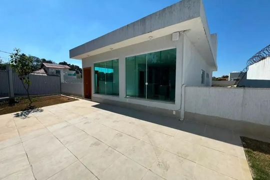 Área externa de casa para alugar com 3 quartos, 120m² em Braúnas, Belo Horizonte