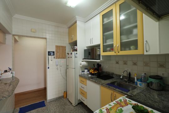 Cozinha de apartamento à venda com 2 quartos, 75m² em Fundação, São Caetano do Sul