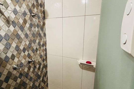 Banheiro de apartamento para alugar com 2 quartos, 48m² em Novo Osasco, Osasco