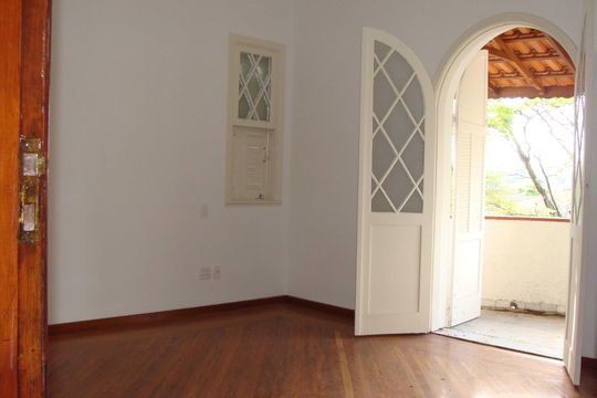 Quarto 1 de casa para alugar com 4 quartos, 472m² em Pacaembu, São Paulo