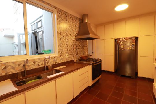 Cozinha  de casa para alugar com 4 quartos, 450m² em Jardim Sumare, Ribeirão Preto