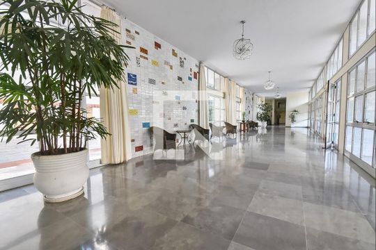 Hall de entrada de apartamento para alugar com 2 quartos, 116m² em Vila Mariana, São Paulo