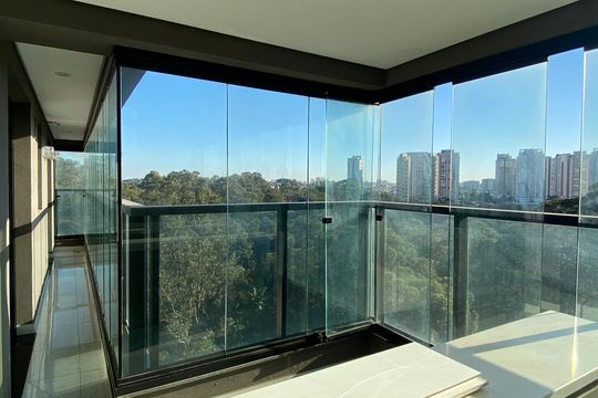 Varanda  de apartamento à venda com 3 quartos, 150m² em Vila Yara, Osasco