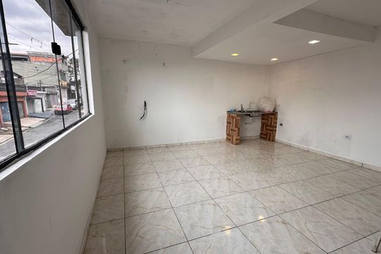 Casa para alugar com 2 quartos, 80m² em Jardim Capelinha, São Paulo