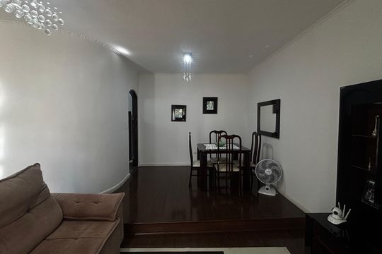 Sala de casa à venda com 3 quartos, 207m² em Vila Metalúrgica, Santo André