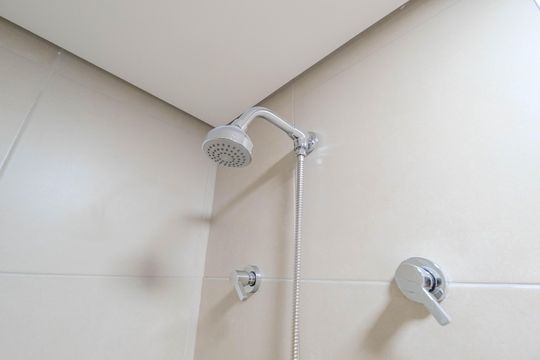 Banheiro de kitnet/studio para alugar com 1 quarto, 23m² em Consolação, São Paulo