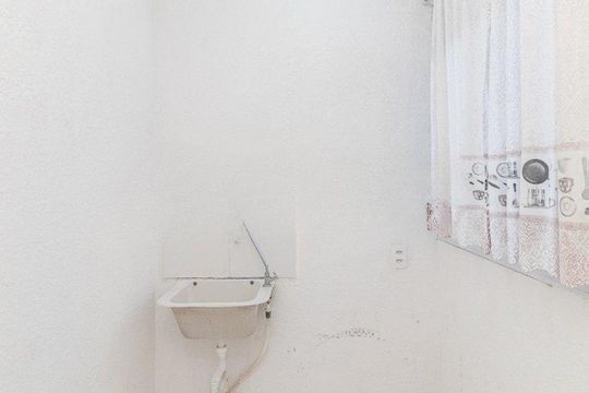 Área de serviço de apartamento para alugar com 1 quarto, 42m² em Restinga, Porto Alegre