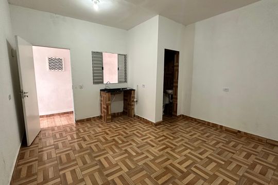 Casa para alugar com 1 quarto, 26m² em Jardim Capelinha, São Paulo