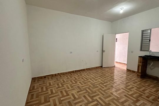 Casa para alugar com 1 quarto, 26m² em Jardim Capelinha, São Paulo
