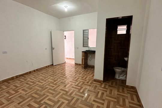 Casa para alugar com 1 quarto, 26m² em Jardim Capelinha, São Paulo