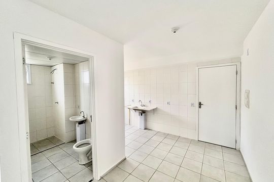 Banheiro de apartamento para alugar com 2 quartos, 49m² em Jardim Lourdes, Ferraz de Vasconcelos