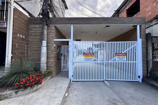Fachada de apartamento à venda com 4 quartos, 202m² em Vargem Grande, Rio de Janeiro