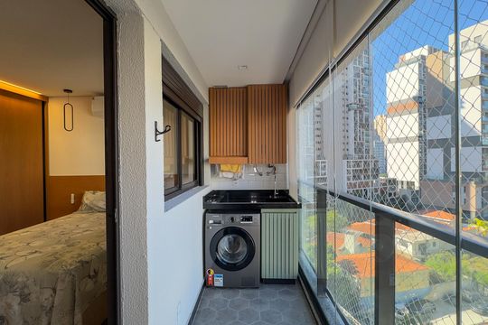 Sacada de kitnet/studio para alugar com 1 quarto, 27m² em Jardim das Acacias, São Paulo