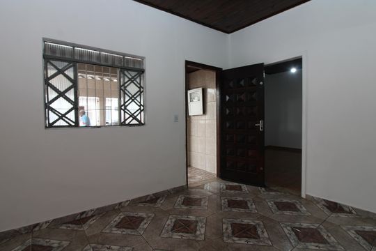 Casa para alugar com 3 quartos, 300m² em Jardim Coimbra, São Paulo