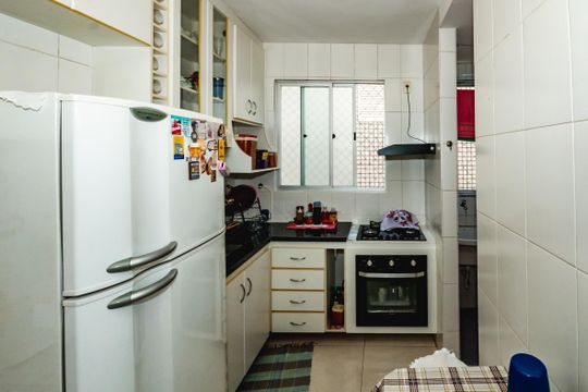 Cozinha de apartamento à venda com 3 quartos, 80m² em Itamarati, Belo Horizonte