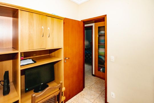 Quarto 1 de apartamento à venda com 3 quartos, 80m² em Itamarati, Belo Horizonte