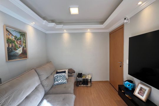 Sala de apartamento à venda com 2 quartos, 44m² em Chácara Cotia, Contagem