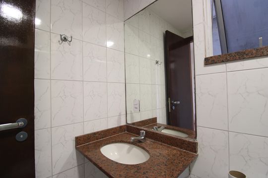 Banheiro social de apartamento para alugar com 3 quartos, 106m² em Pechincha, Rio de Janeiro