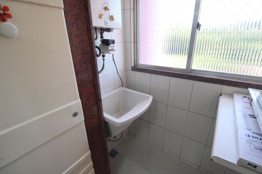 Área de serviço de apartamento para alugar com 3 quartos, 106m² em Pechincha, Rio de Janeiro