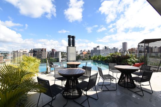 Área comum de kitnet/studio para alugar com 1 quarto, 34m² em Batel, Curitiba