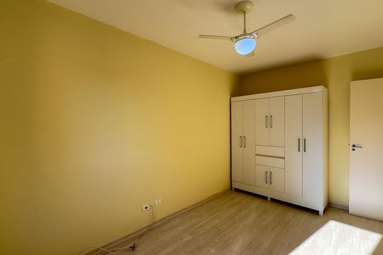 Quarto 1 de apartamento para alugar com 2 quartos, 66m² em Parque Jabaquara, São Paulo