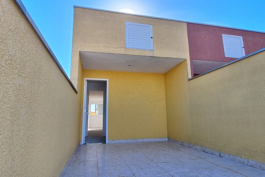 Garagem de casa à venda com 3 quartos, 160m² em Vila Gomes, São Paulo