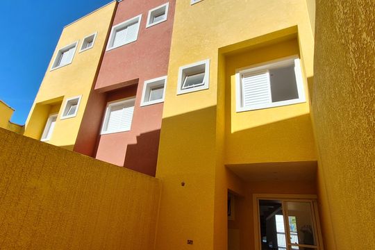 Área externa de casa à venda com 3 quartos, 160m² em Vila Gomes, São Paulo