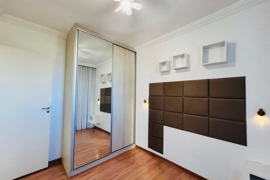 Apartamento à venda com 2 quartos, 55m² em Cabral, Contagem