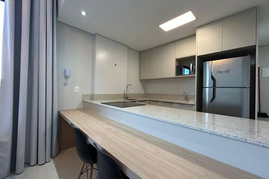 Cozinha de apartamento para alugar com 1 quarto, 46m² em Santo Antonio de Lisboa, Florianópolis