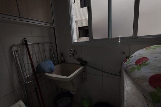 Área de serviço de apartamento para alugar com 2 quartos, 122m² em Vila Assuncao, Praia Grande