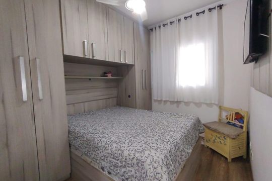 Quarto de apartamento para alugar com 2 quartos, 122m² em Vila Assuncao, Praia Grande