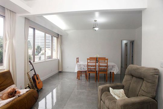 Sala de apartamento à venda com 3 quartos, 129m² em Centro Histórico, Porto Alegre