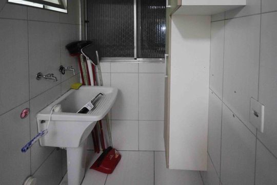 Área de Serviço de apartamento para alugar com 2 quartos, 57m² em Santa Terezinha, São Paulo