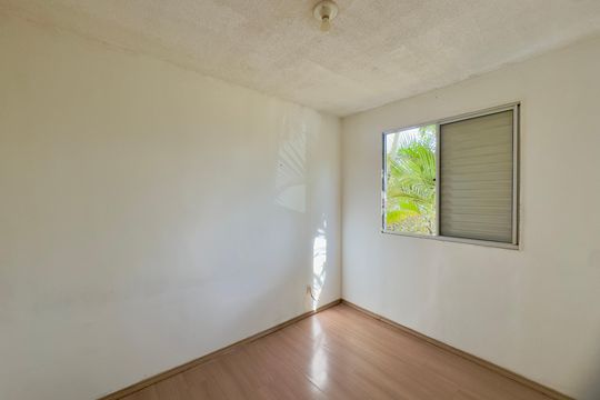 Quarto 2 de apartamento para alugar com 2 quartos, 52m² em Vila Alzira, Guarulhos