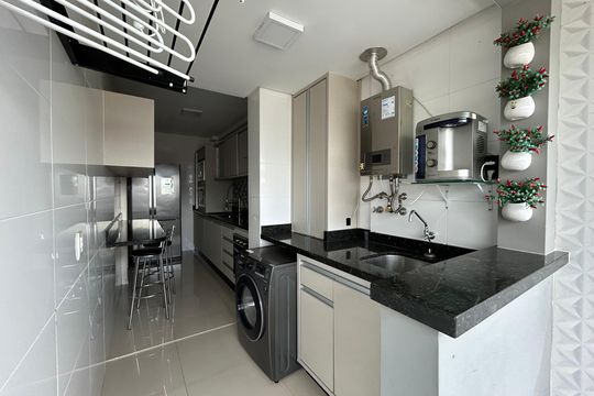 Área de Serviço de apartamento para alugar com 2 quartos, 77m² em Barreiros, São José