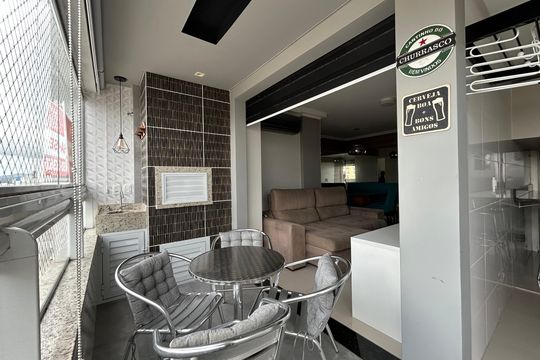 Varanda de apartamento para alugar com 2 quartos, 77m² em Barreiros, São José